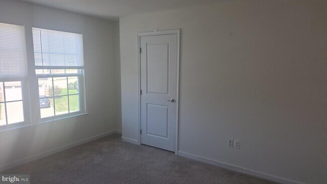 Building Photo - 5185 Mudville Ln