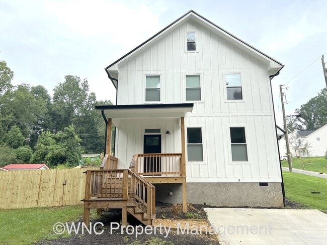 Primary Photo - 133 Edgewood Rd S