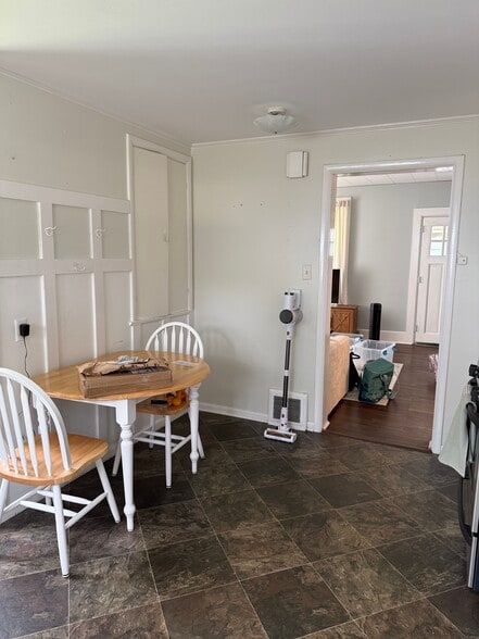 Kitchen - 127 N 6th St