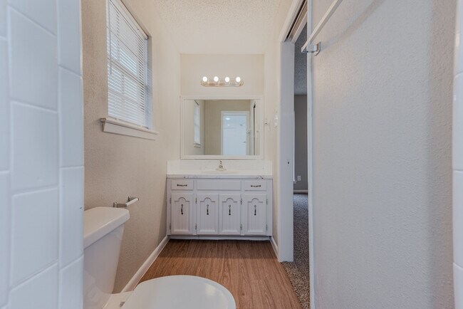 Building Photo - 7315 Russwood Ln E