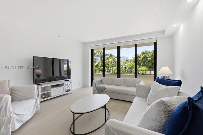 Building Photo - 251 Crandon Blvd