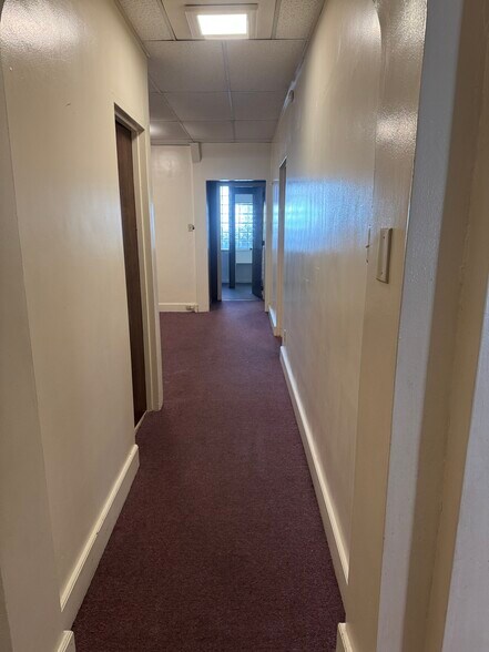 Hallway - 151 N Hanover St