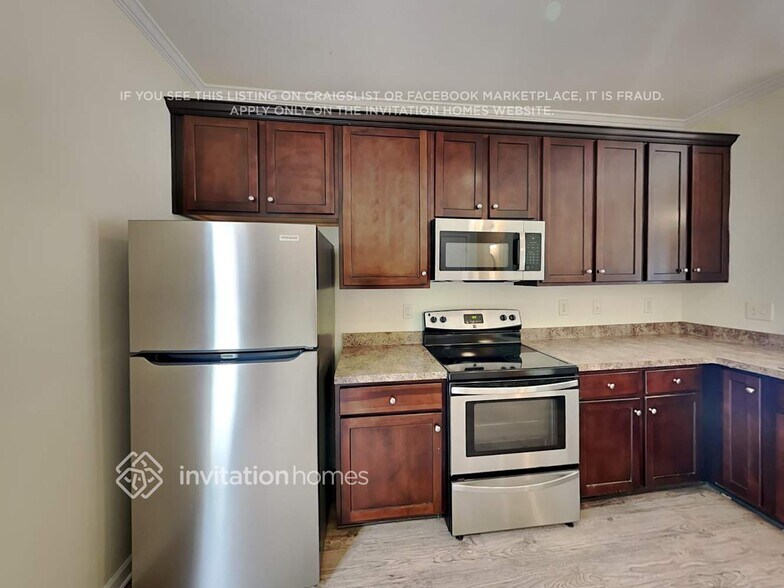 Building Photo - 8120 Brookbend Dr