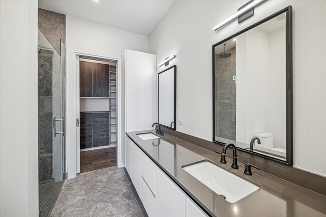 Building Photo - 1711 Allen Pkwy