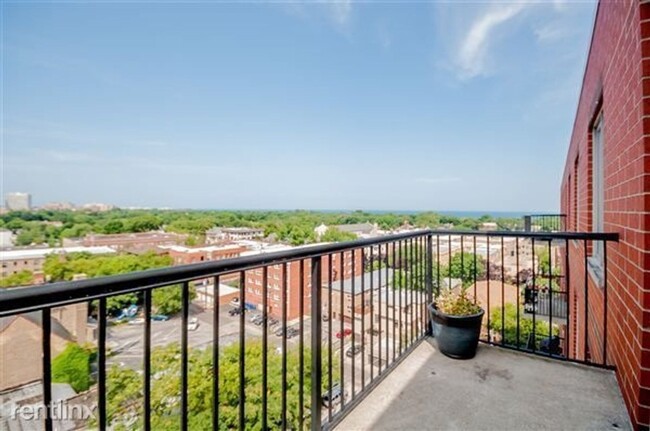 Building Photo - Spacious 3BR Condo in Evanston