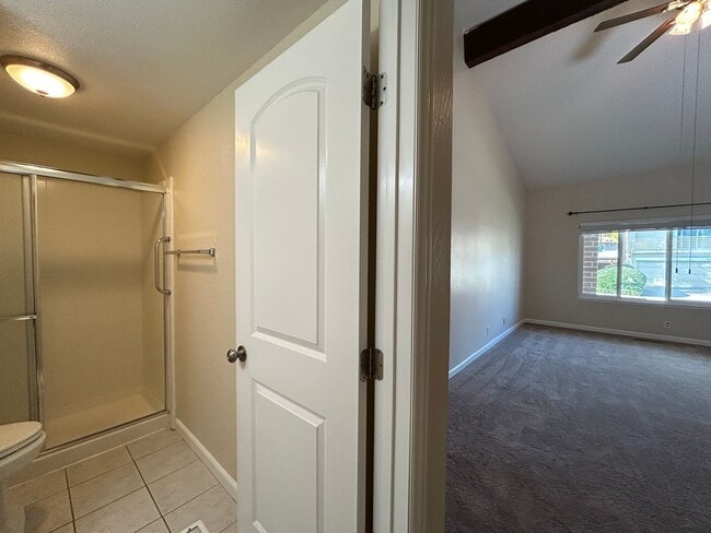 Building Photo - Sought after Concord Crossings Community 4...