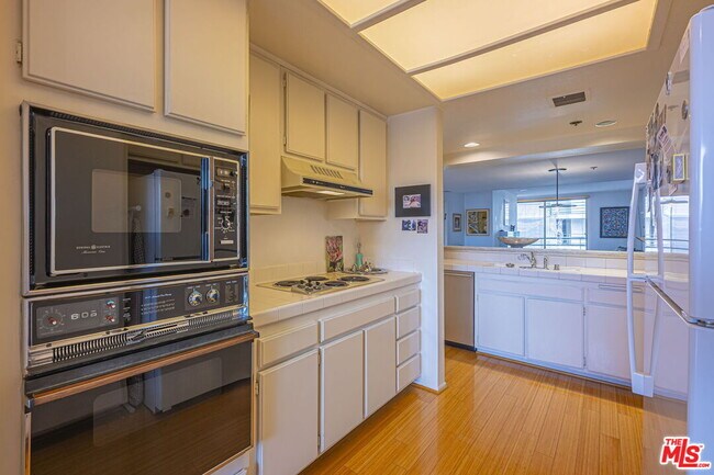 Building Photo - 2960 Neilson Way