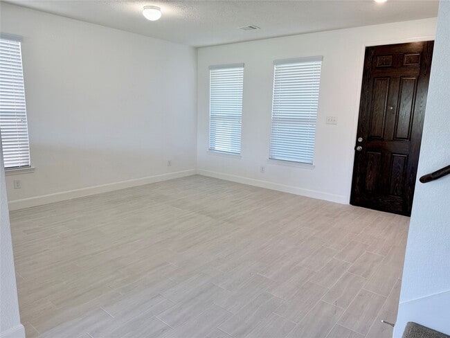 Building Photo - 20623 Pioneer Oak Ln