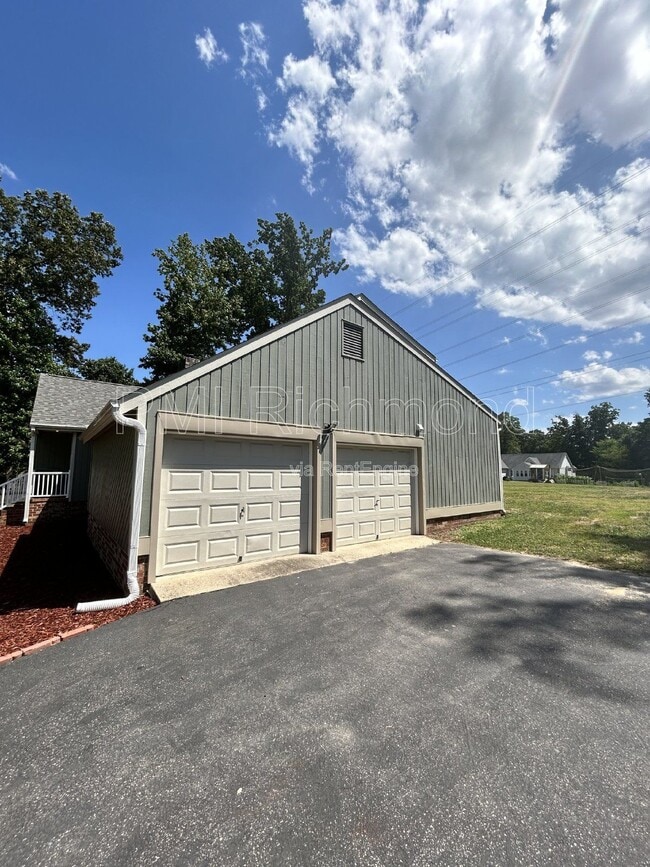 Building Photo - 613 Rebel Ridge Rd