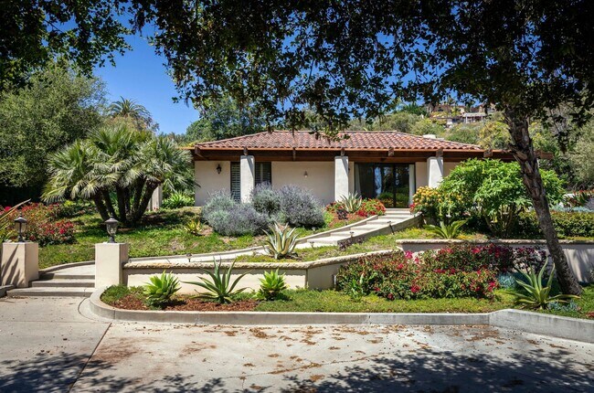 Building Photo - Fully Furnished Hope Ranch Retreat with Golf Course Views & Private Casita