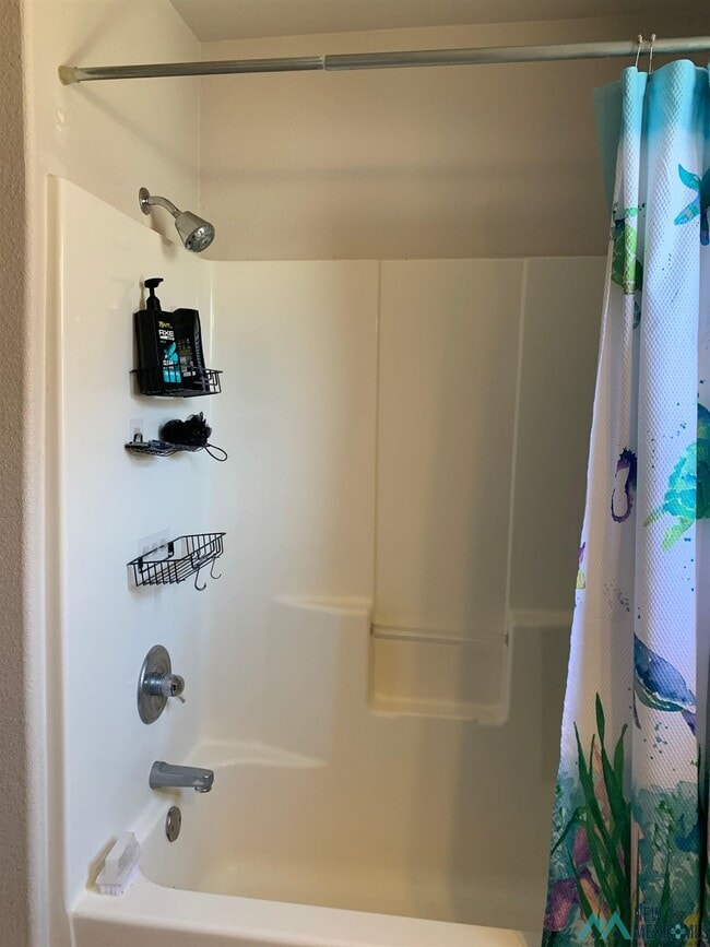 Building Photo - 2104 Hali Ln