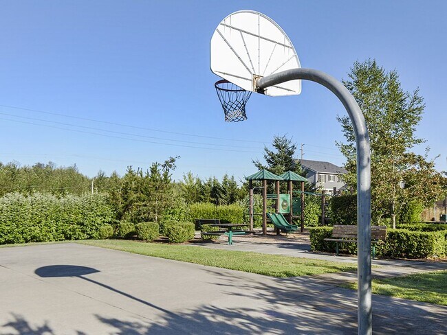 Building Photo - Application Approved - Stunning 4+ Bedroom 2.5 Bath Lea Hill, Auburn