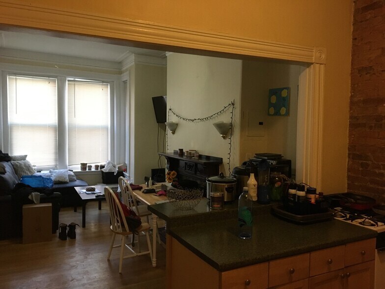 Building Photo - 8 Symphony Rd