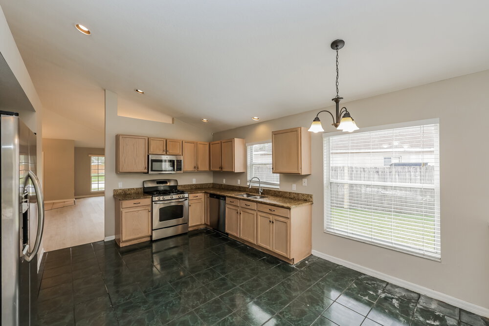 Building Photo - 29613 Morningmist Dr