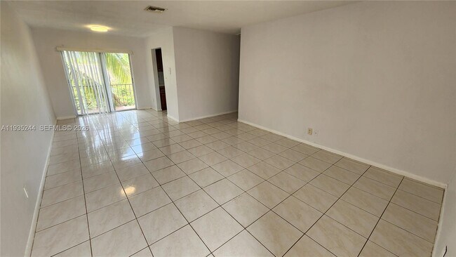 Building Photo - 3090 Coral Springs Dr