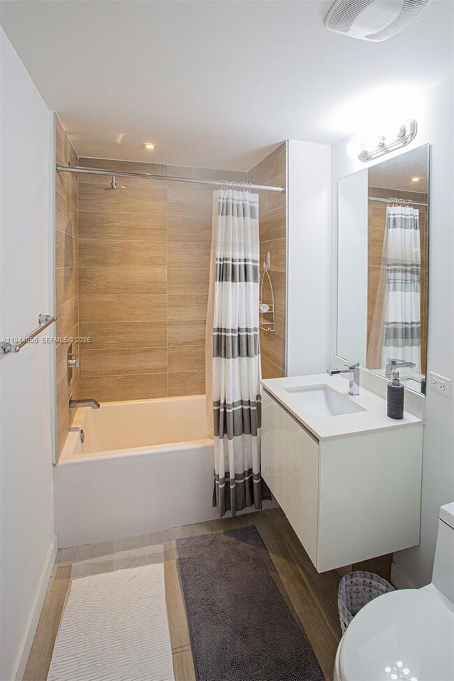 Building Photo - 1600 SW 1st Ave