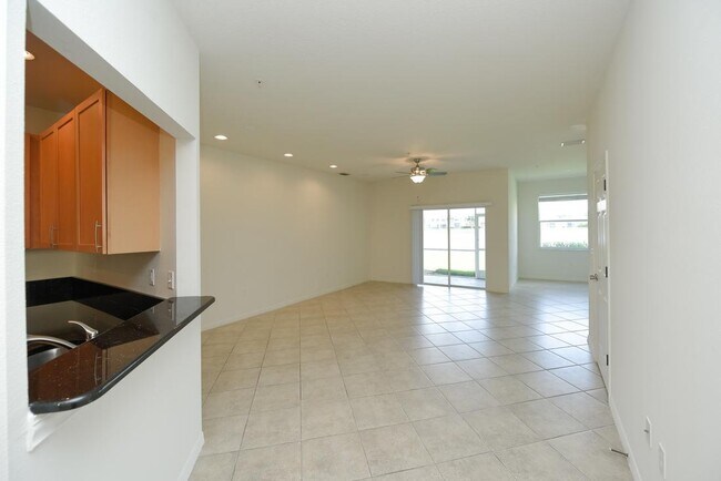 Building Photo - 3658 Parkridge Cir