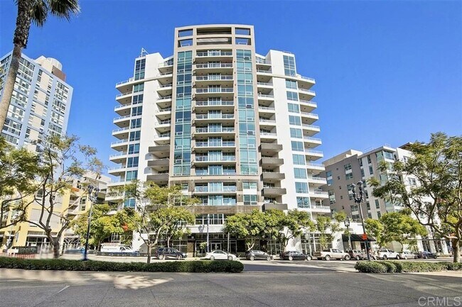 Building Photo - Beautiful Condo Adjacent to Petco Park - P...