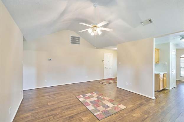 Building Photo - 5030 Deer Point Dr