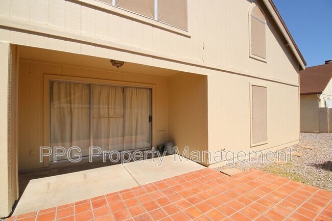 Building Photo - 521 E Kristal Way