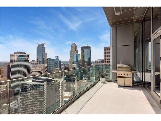 Building Photo - 255 Hennepin Ave