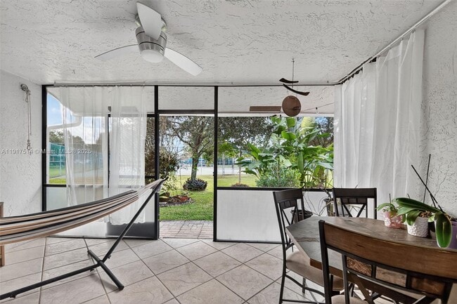 Building Photo - 616 Woodgate Ln