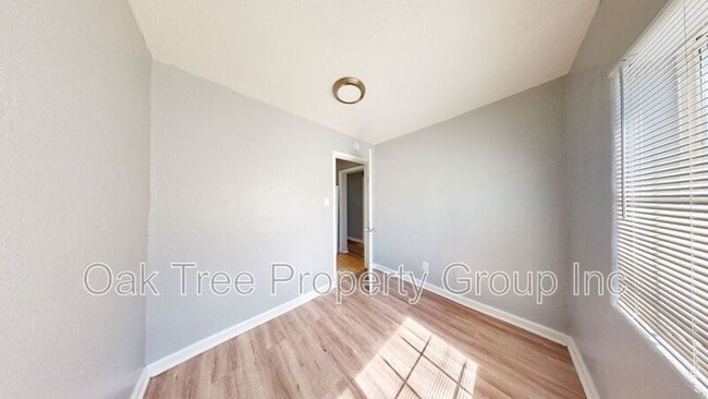 Building Photo - 6621 Bancroft Ave