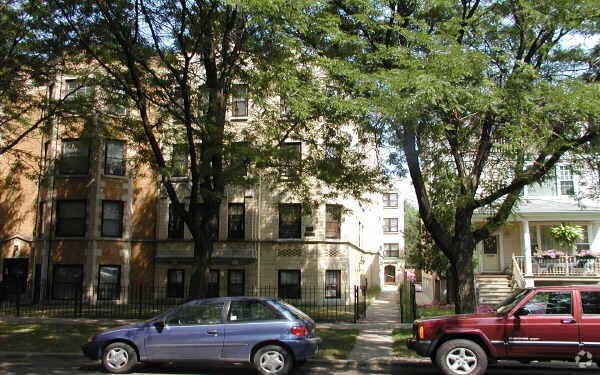 Primary Photo - 4891 N Hermitage Ave