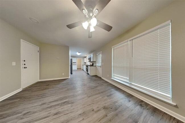 Building Photo - 5061 Stewart Dr