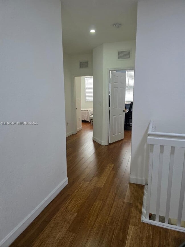 Building Photo - 7841 NW 116 Pl