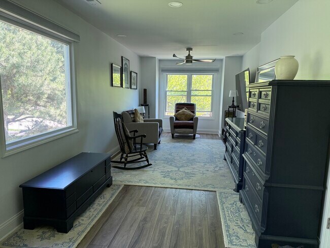 Building Photo - 227 Spring Creek Cir
