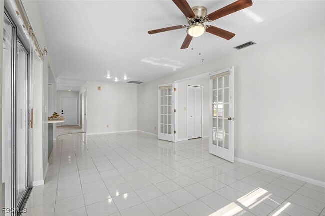 Building Photo - 9721 Deerfoot Dr