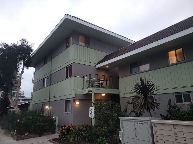 Interior Photo - Redwood Terrace