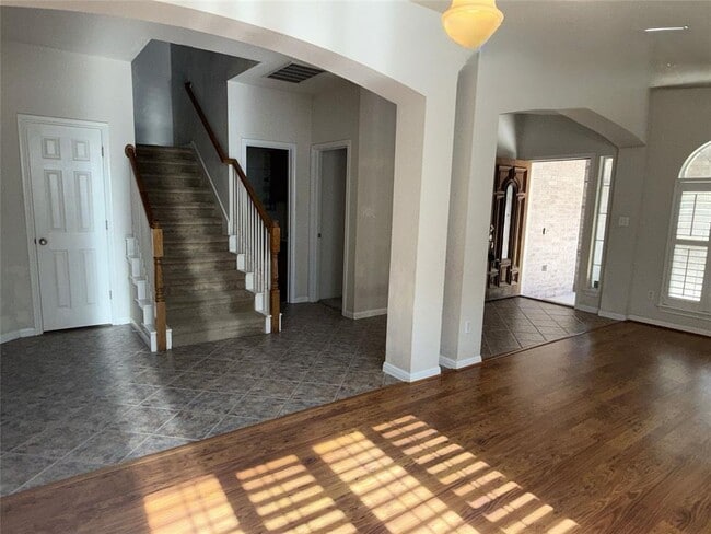 Building Photo - 1124 Winding Creek Pl