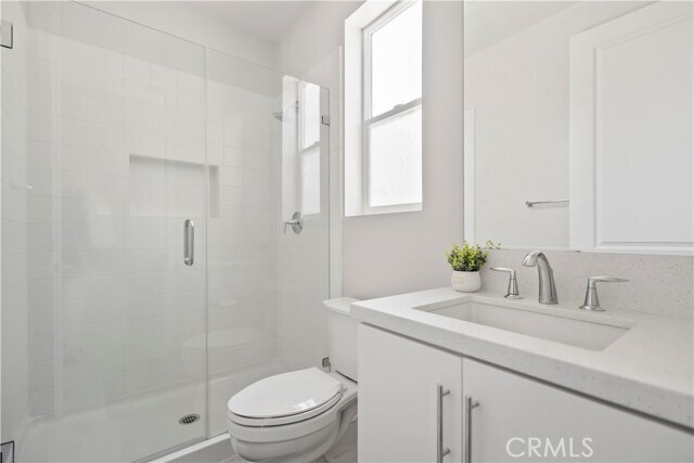 Building Photo - 151 Holliston