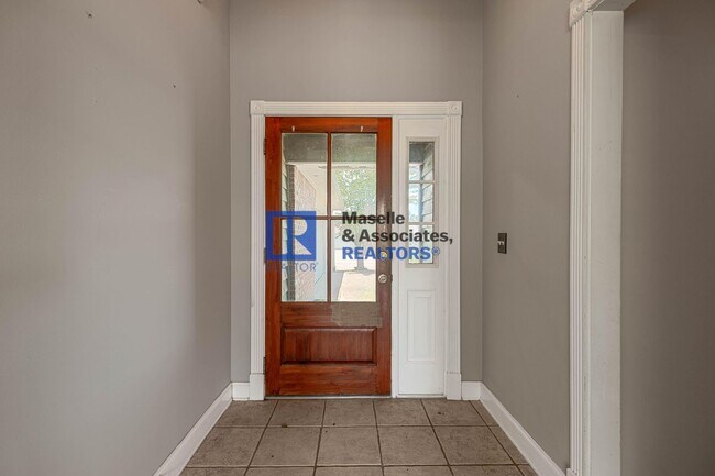 Building Photo - 3 Bed/2 Bath Home in Pearl