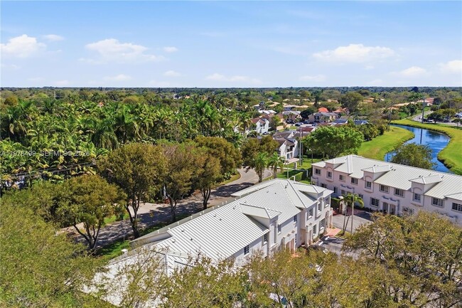 Building Photo - 15720 SW 92nd Ave