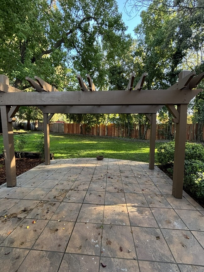 Building Photo - 34 Alvares Ct