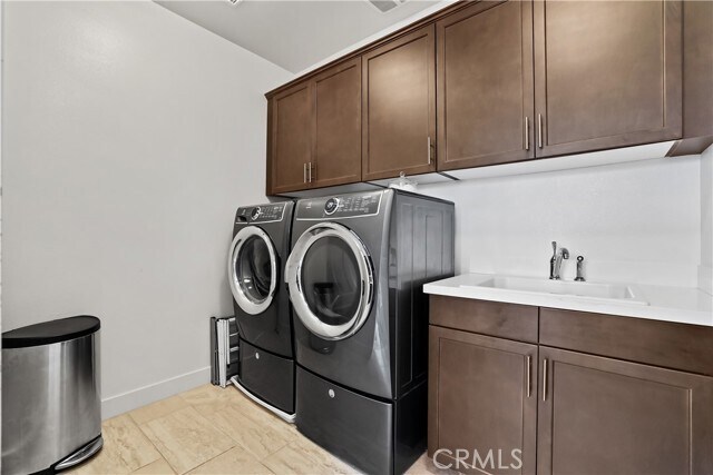 Building Photo - 1638 Latitude S