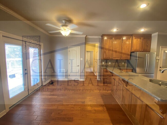 Building Photo - Sherwood Stone Hill 5 Bedroom Home