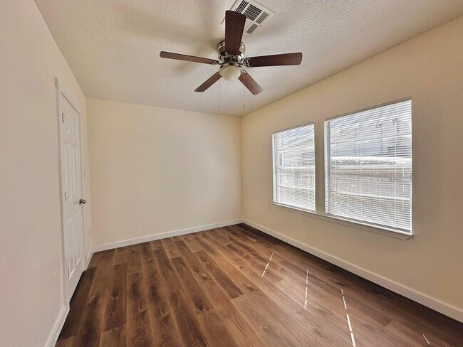 Building Photo - 3614 Erath Ave