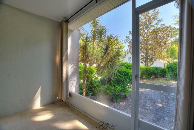 Building Photo - For rent Lake Mary townhouse 2Beth 2.5 bath
