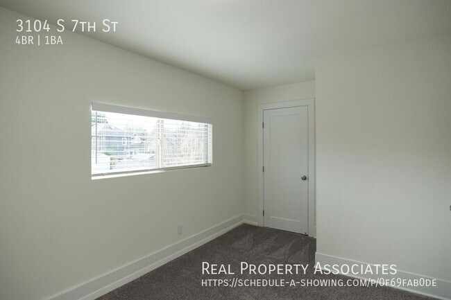 Building Photo - 3104 S 7th St