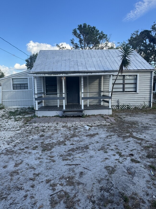Building Photo - 10005 N Arden Ave