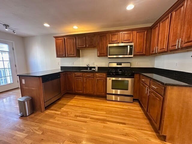 Building Photo - 47 Alder St