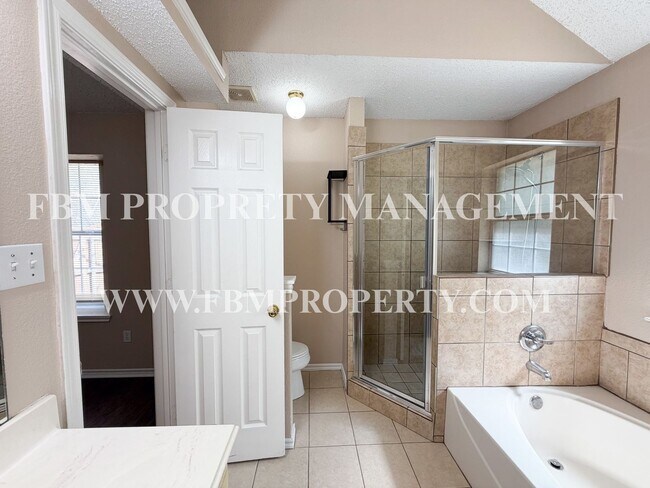 Building Photo - 1000 Short Line Blvd