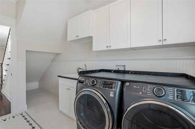 Building Photo - 1505 S Georgia Ave