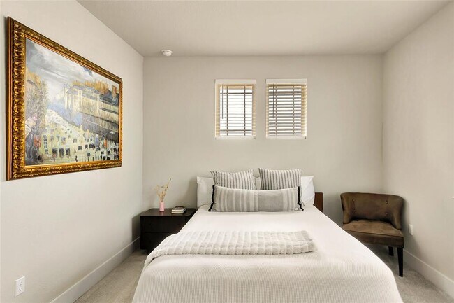 Building Photo - 8415 Laughlin Ln