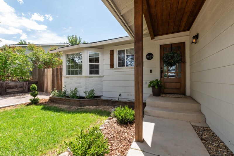 Building Photo - 8665 Strutter Way