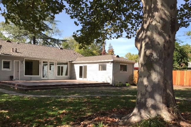 big back yard w/large deck off great room, mature trees - 3731 San Ysidro Way